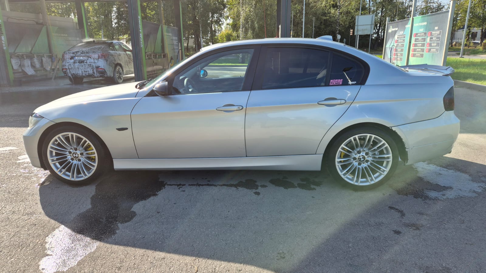 BMW E90